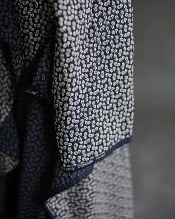 Merchant &amp; Mills Donguri Organic Seersucker in Navy Nut