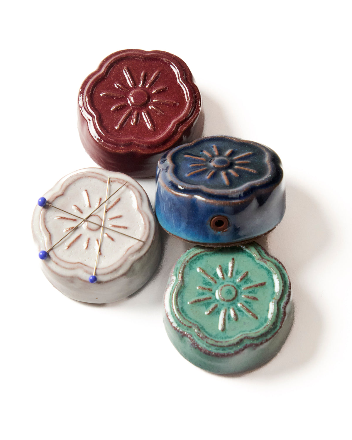 Large Magnetic Needle Minder with Needle Polisher by Cohana