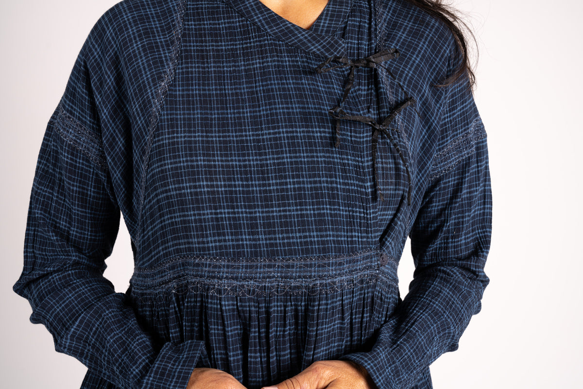 Gira Dress by Maku