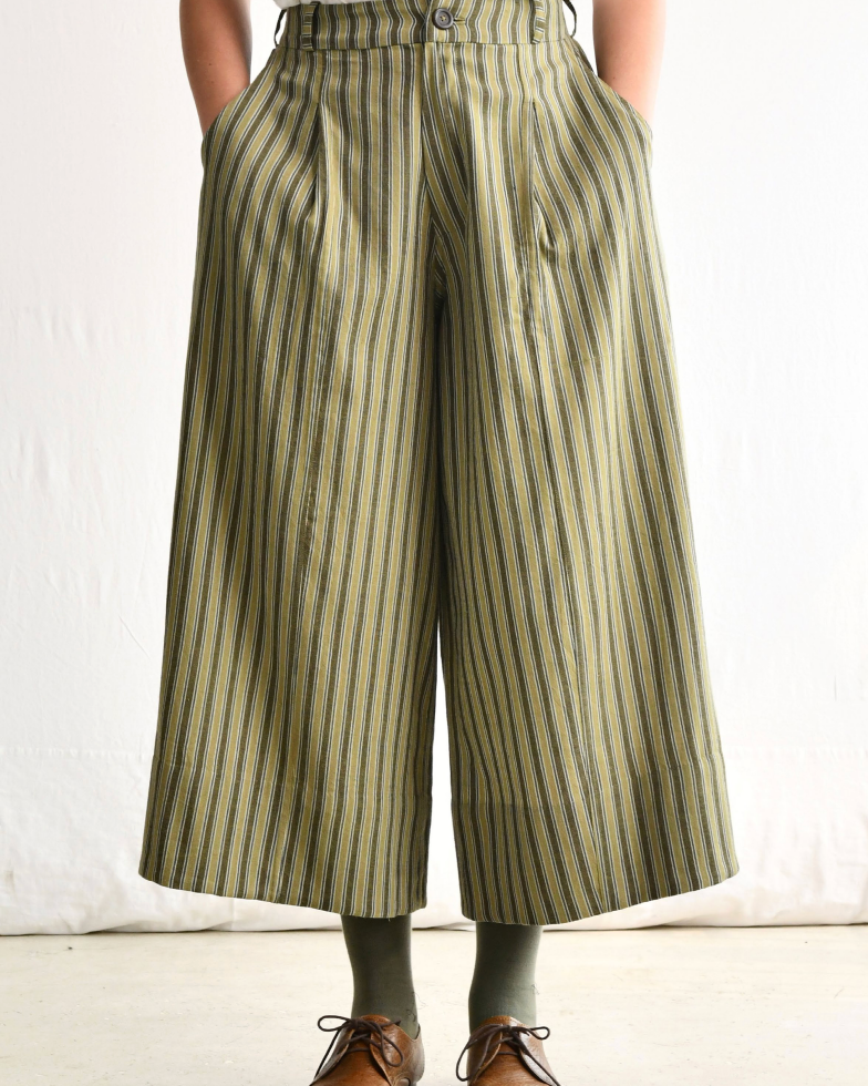 Moraceae Striped Pants by Maku