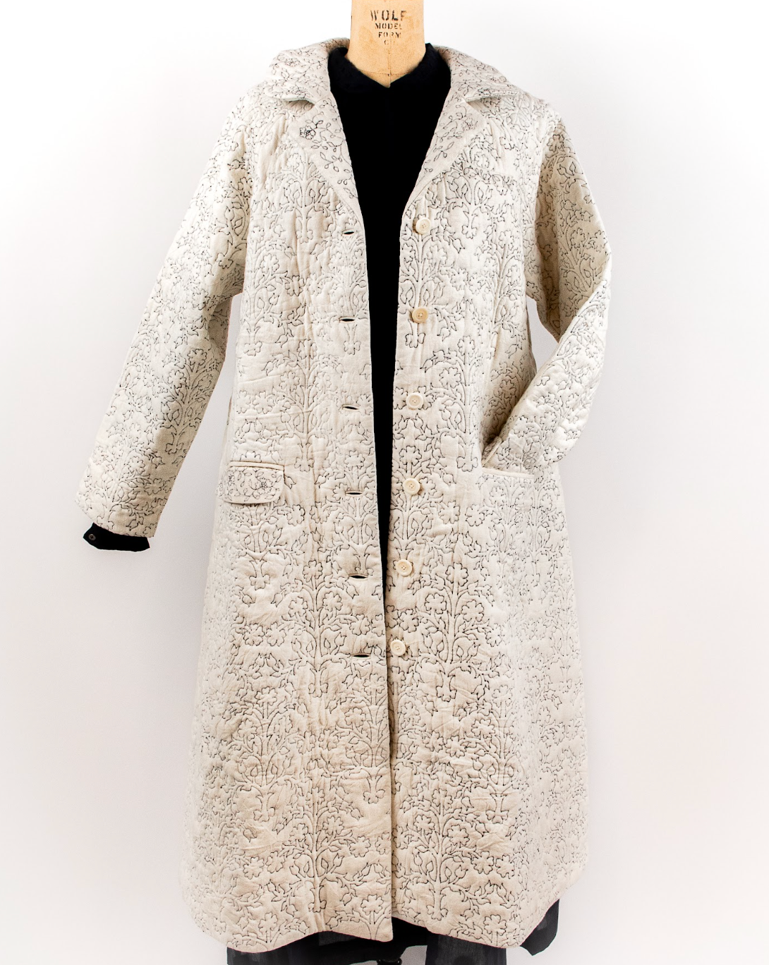Dainthus Stitched Floral Jacket by Maku