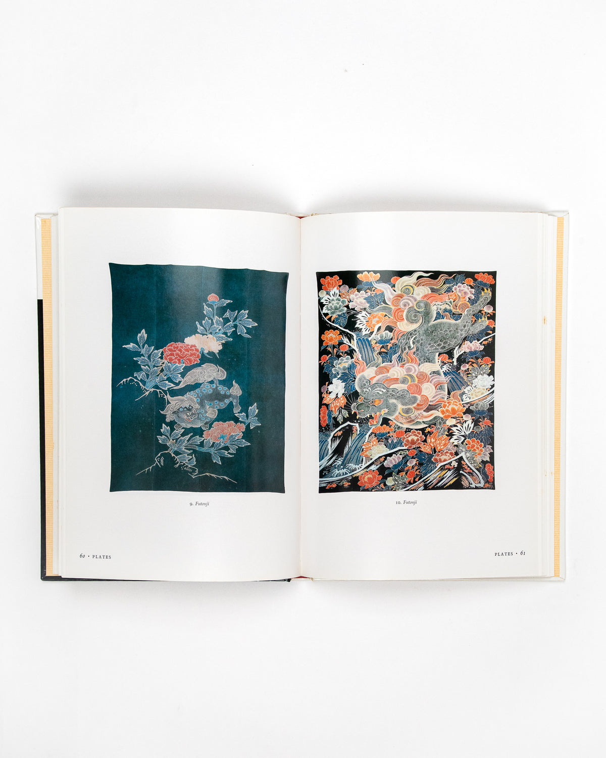 Country Textiles of Japan, the Art of Tsutsugaki by Reiko Mochinaga Brandon (preloved)