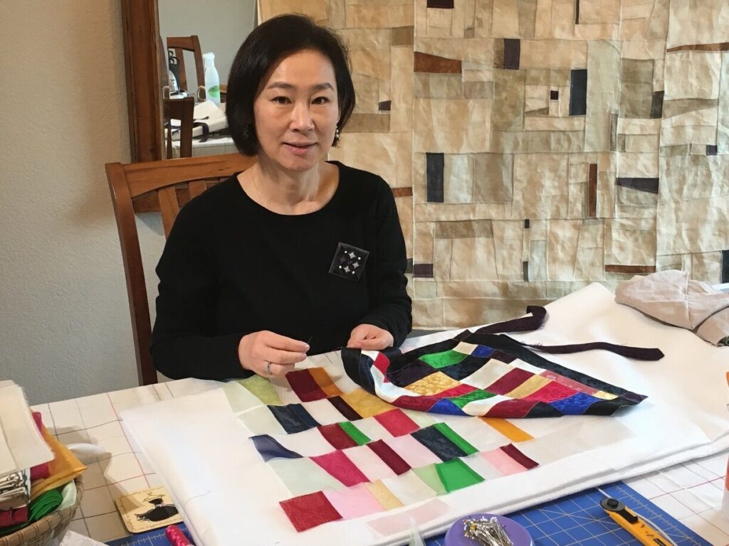 Yeouijumunbo, 여의주문 (Cathedral Window) - Hand Sewn Quilting Series II